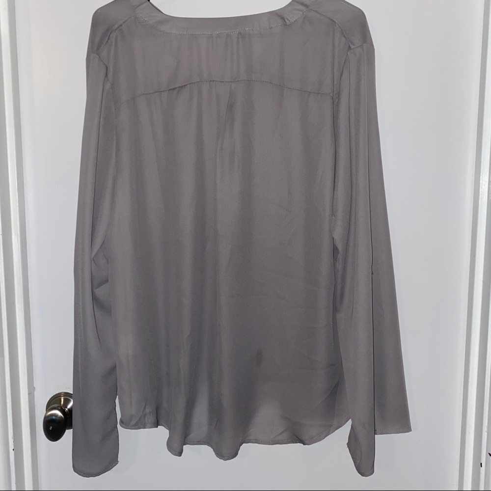 Dearcase Blouse Gray NWT - Picture 7 of 12